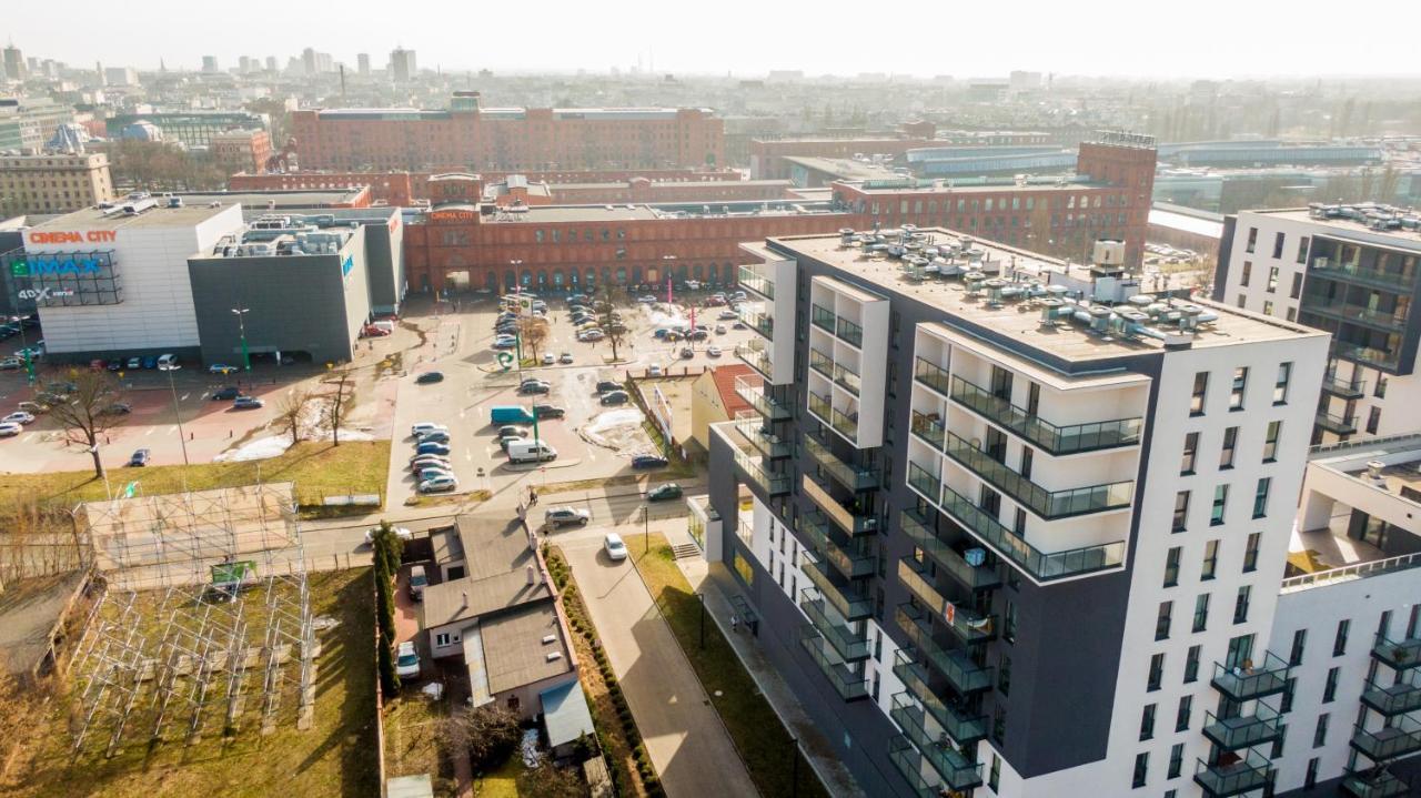 Royal Manu Apartment Netflix Łódź Exteriör bild